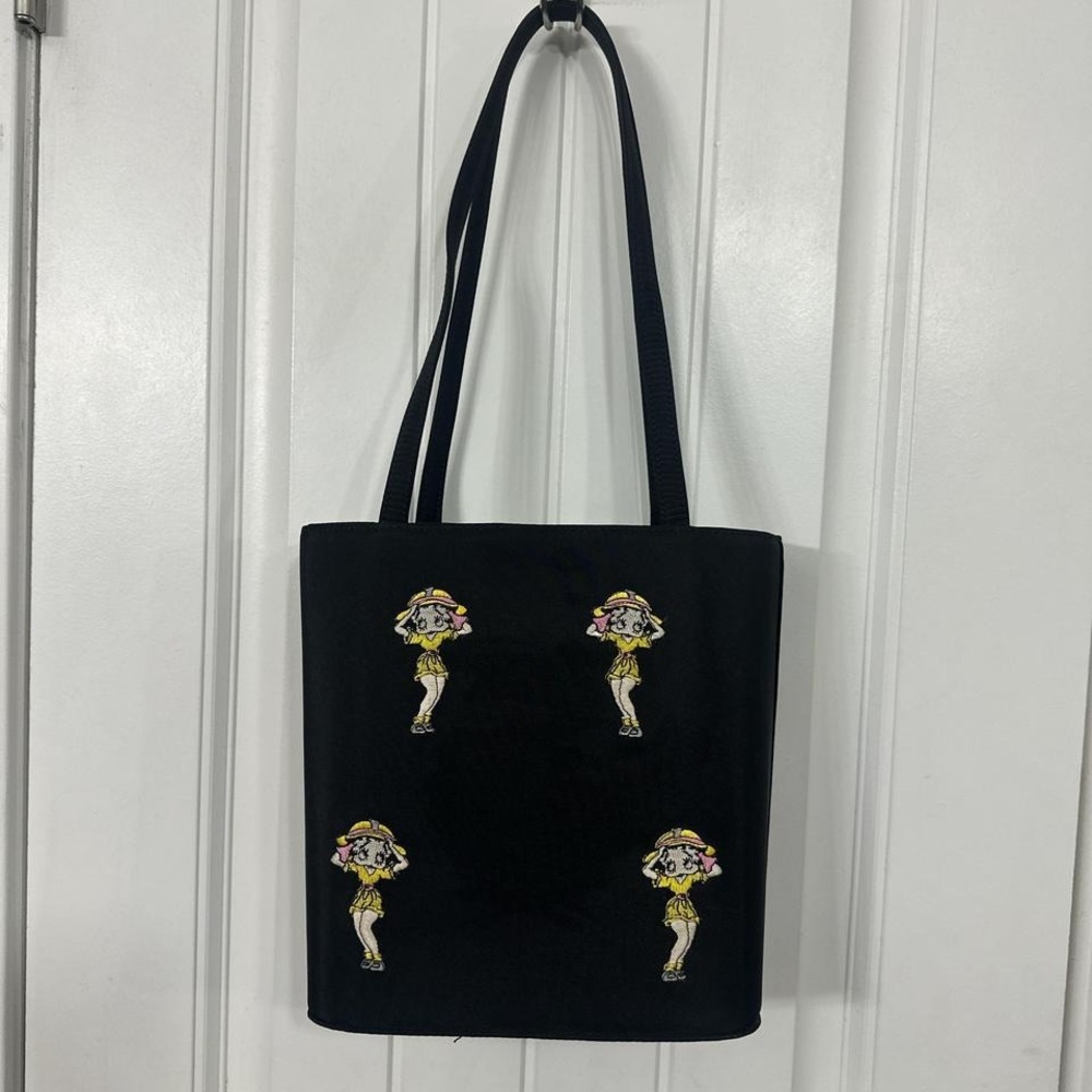 Betty‎ Boop Embroidered Structured Bag. - Picture 5 of 7